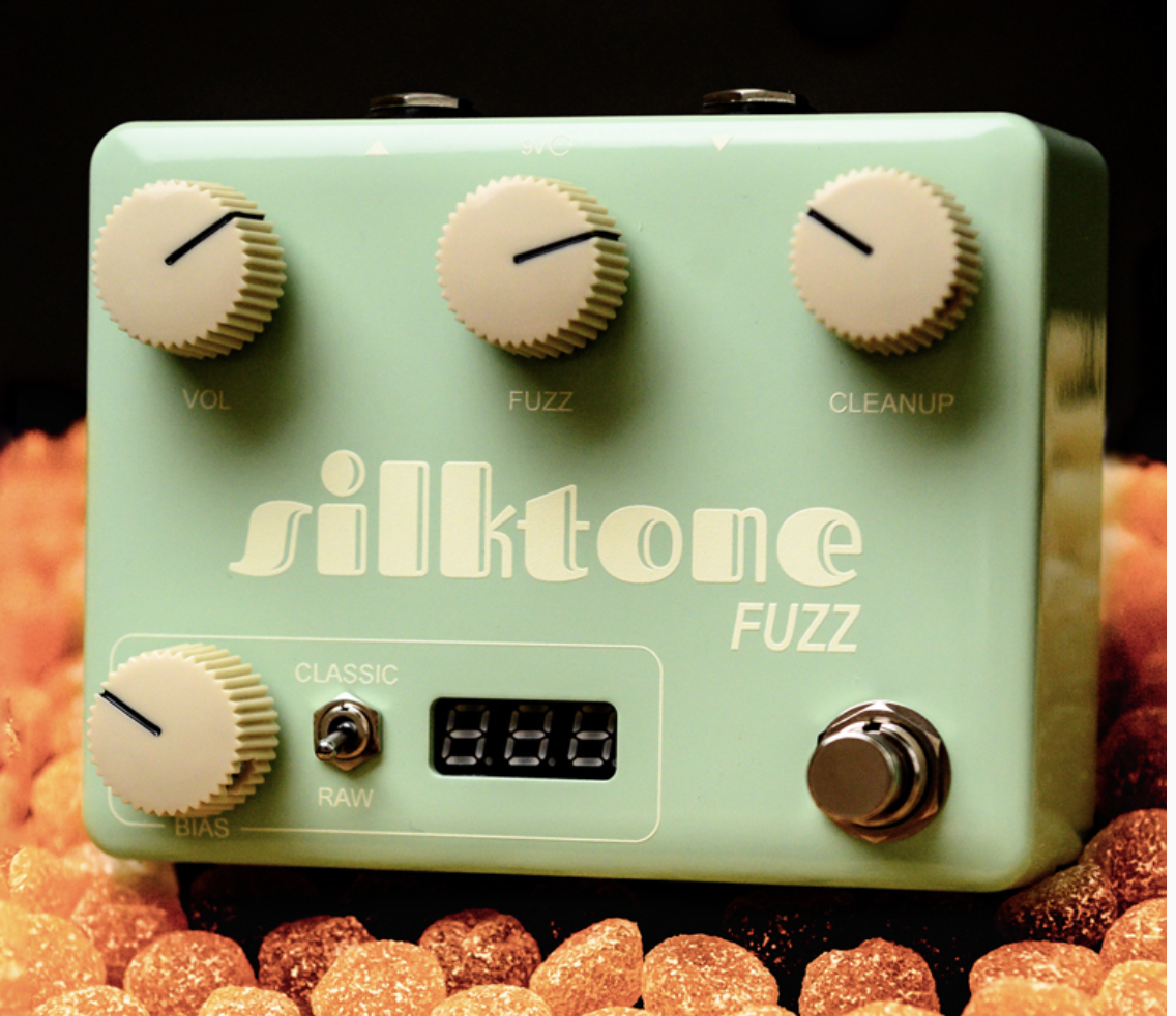 Silktone Fuzz Pedal – Chicago Music Exchange